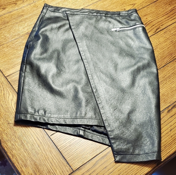 Miss Selfridge Dresses & Skirts - Miss Selfridge Faux Leather Skirt